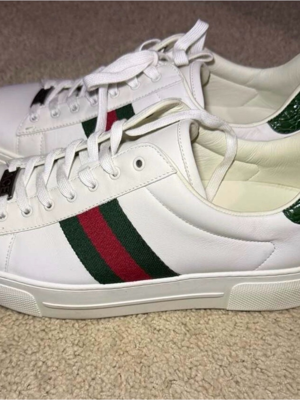 Gucci Classic White Leather Low-Top Sneakers - Picture 4 of 7